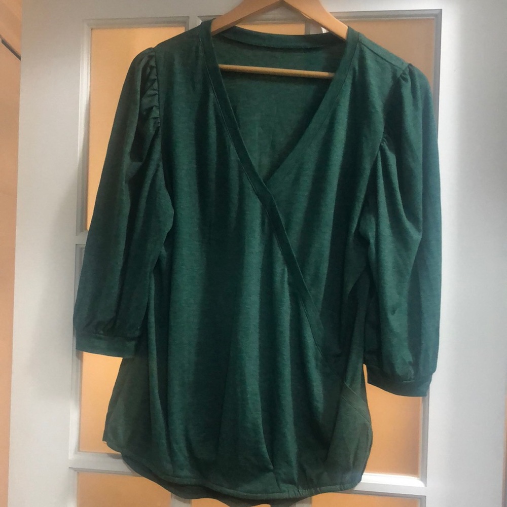 Puff sleeved surplice top